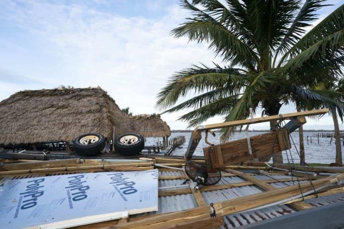 Al menos cuatro muertos y millones de hogares sin luz en Florida por huracán Milton