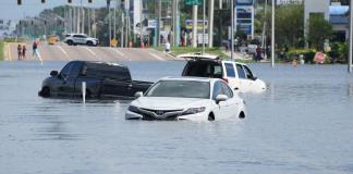 Huracán Milton provoca al menos 10 muertos y arrasa el centro de Florida