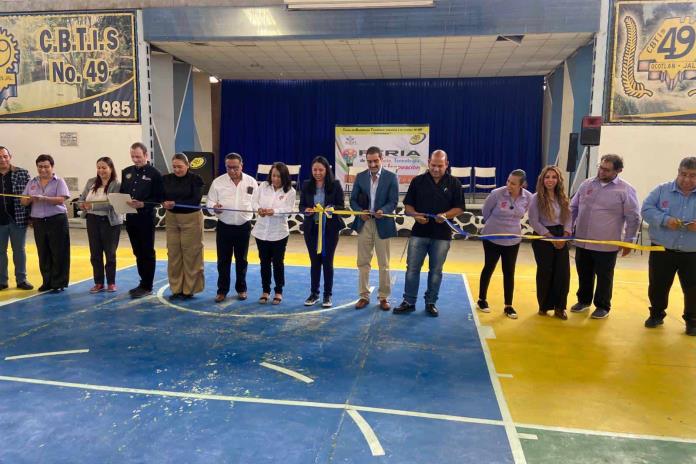 CBTiS 49 de Ocotlán llevó a cabo la Feria de la Ciencia, Tecnología e Innovación