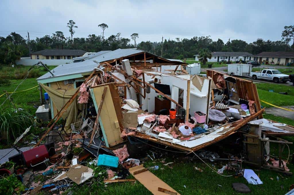 Huracán Milton deja al menos 16 muertos en Florida, donde comienza reconstrucción