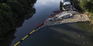 Wanda, la máquina que evita que toneladas de basura lleguen al mar en Panamá