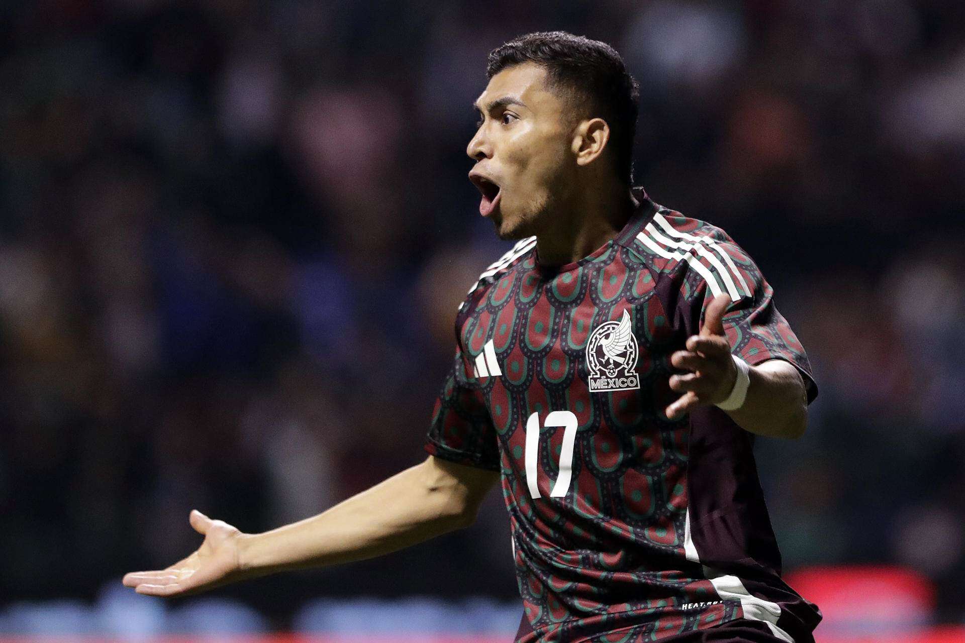 La selección mexicana entrampada no pudo amarrar victoria ante Valencia