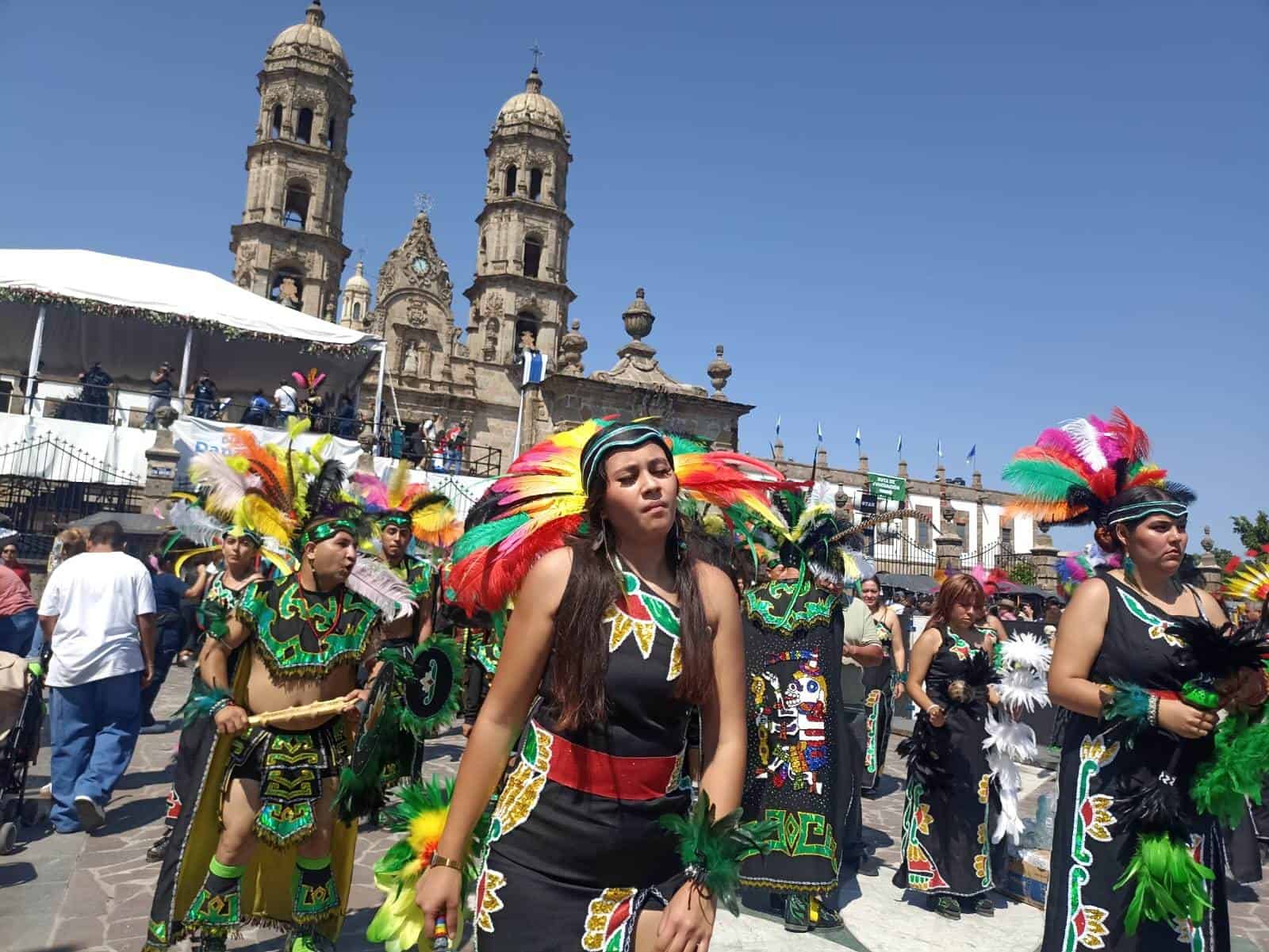 Ocho mil danzantes celebran su día con la Virgen de Zapopan