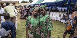 Nigeria celebra por partida doble un festival en la capital mundial de los mellizos