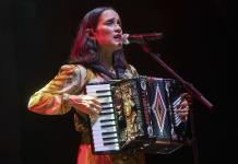 La cantante Julieta Venegas premiada en España por su compromiso social