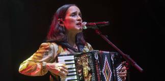 La cantante Julieta Venegas premiada en España por su compromiso social