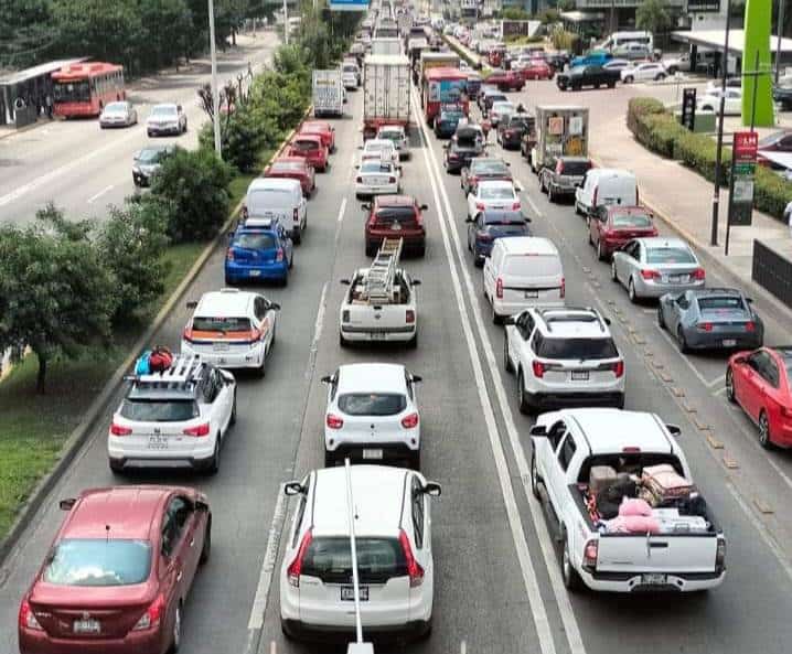 Obras en Camino Real saturan López Mateos; el lunes vuelve operativo contraflujo Obras en Camino Real saturan López Mateos; el lunes vuelve operativo contraflujo