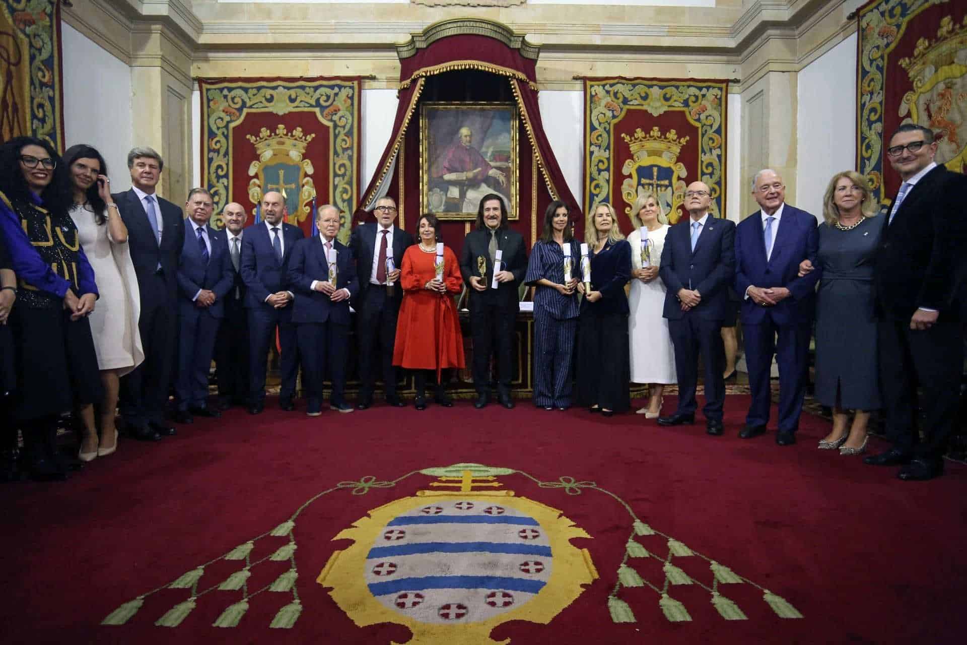 La FIL Guadalajara recibe el Premio Iberoamericano Asicom-Universidad de Oviedo por su impacto cultural