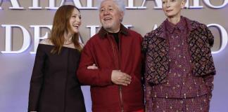 Swinton y Moore: brillo de estrellas en Madrid para presentar lo último de Almodóvar