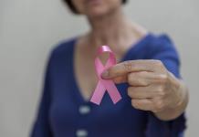 Mexicanas con cáncer de mama y sin seguro social viven “calvario” para lograr tratamiento