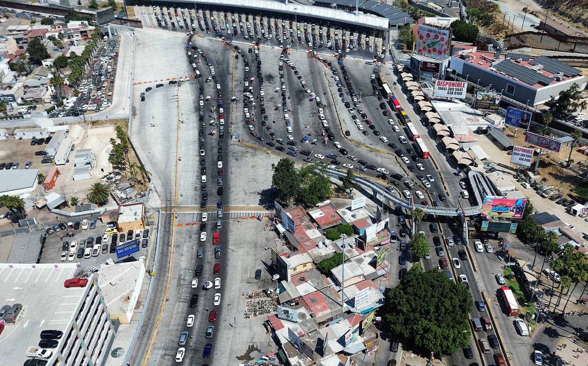 Ciudadanos binacionales acusan de malos tratos a agentes mexicanos en la frontera con EEUU