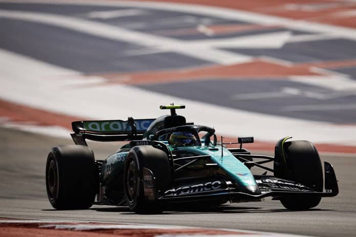 Carlos Sainz lidera y Ferrari domina en los únicos libres de Austin