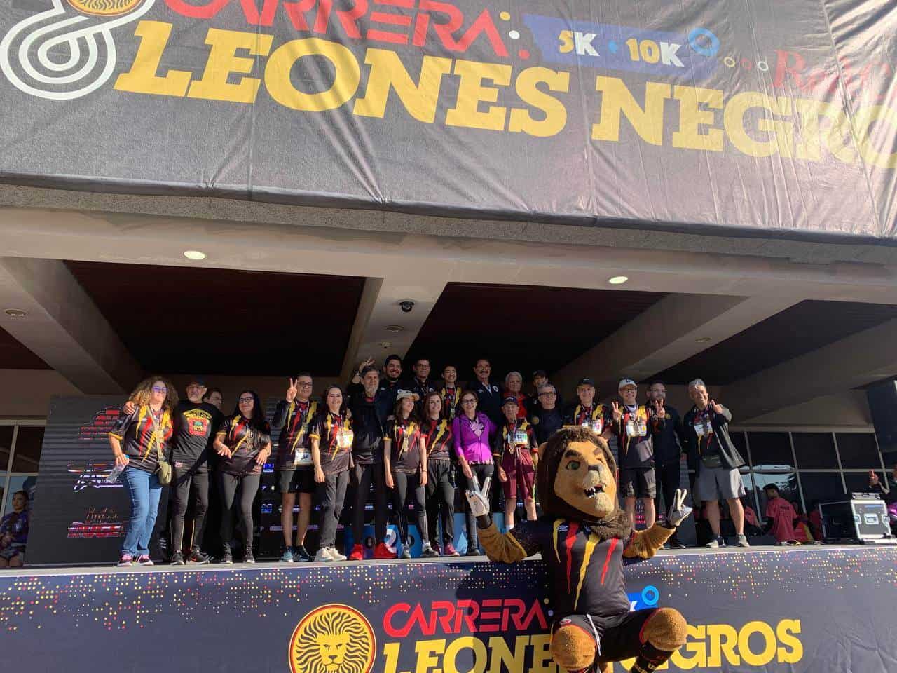 11 mil corredores participaron en la octava edición de la carrera Leones Negros