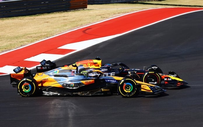 Leclerc gana por delante de Sainz y aprovecha en Austin la lucha entre Verstappen y Norris