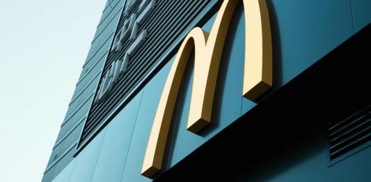 McDonalds vinculado a decenas de intoxicaciones alimentarias y una muerte en EEUU