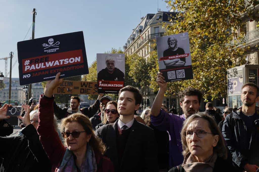 El activista ecologista Paul Watson seguirá detenido en Groenlandia