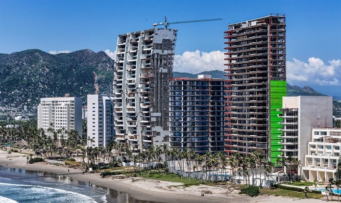 La oferta turística de Acapulco aún es menor al 60 % a un año del huracán Otis