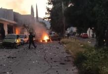 Tres policías heridos por explosión de coche bomba en Acámbaro, Guanajuato