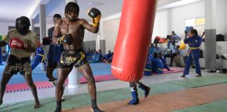 El kickboxing pega fuerte en Senegal