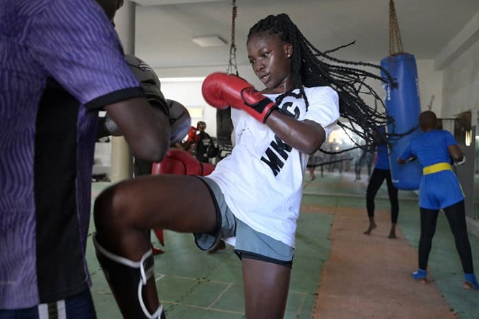 El kickboxing pega fuerte en Senegal