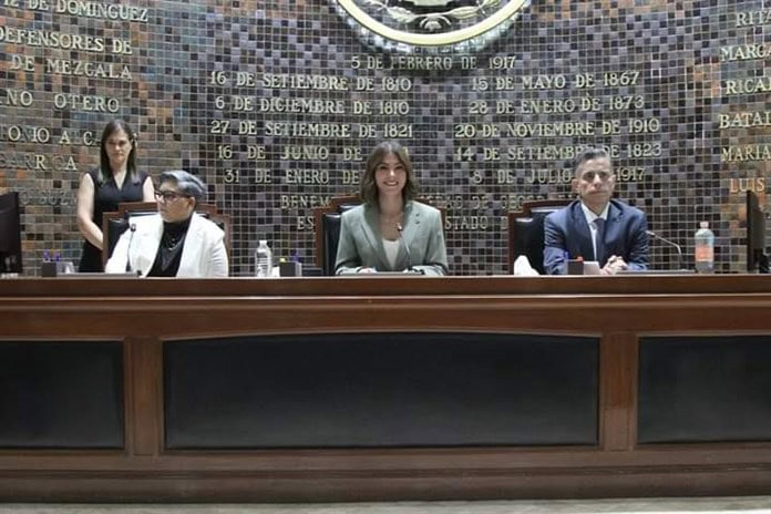 Con acuerdos entre MC y Morena, rinden protesta los nuevos diputados de la 64 Legislatura