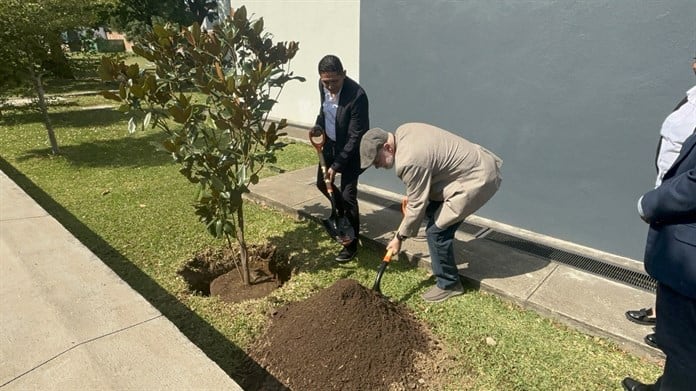 Preparatoria Regional de Zapotiltic celebra 31 años con conferencia de Trinidad Padilla López