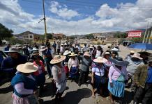 Trece heridos deja nuevo choque entre policías y manifestantes en Bolivia