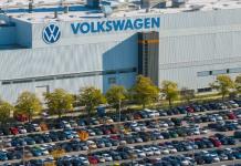 Volkswagen confirma su intención de bajar los salarios de sus empleados en un 10%.