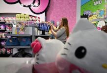 La dise&ntilde;adora de Hello Kitty se retira tras cuatro d&eacute;cadas al mando