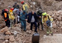 Residentes atónitos y rescatistas desbordados ante las inundaciones en España