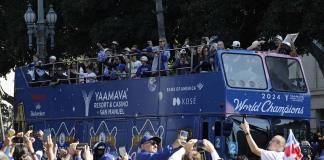 Los Dodgers celebran su victoria en la Serie Mundial con un esperado desfile