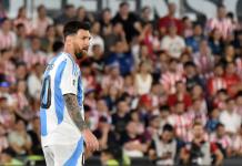 Argentina en versión desconocida, con Messi apagado