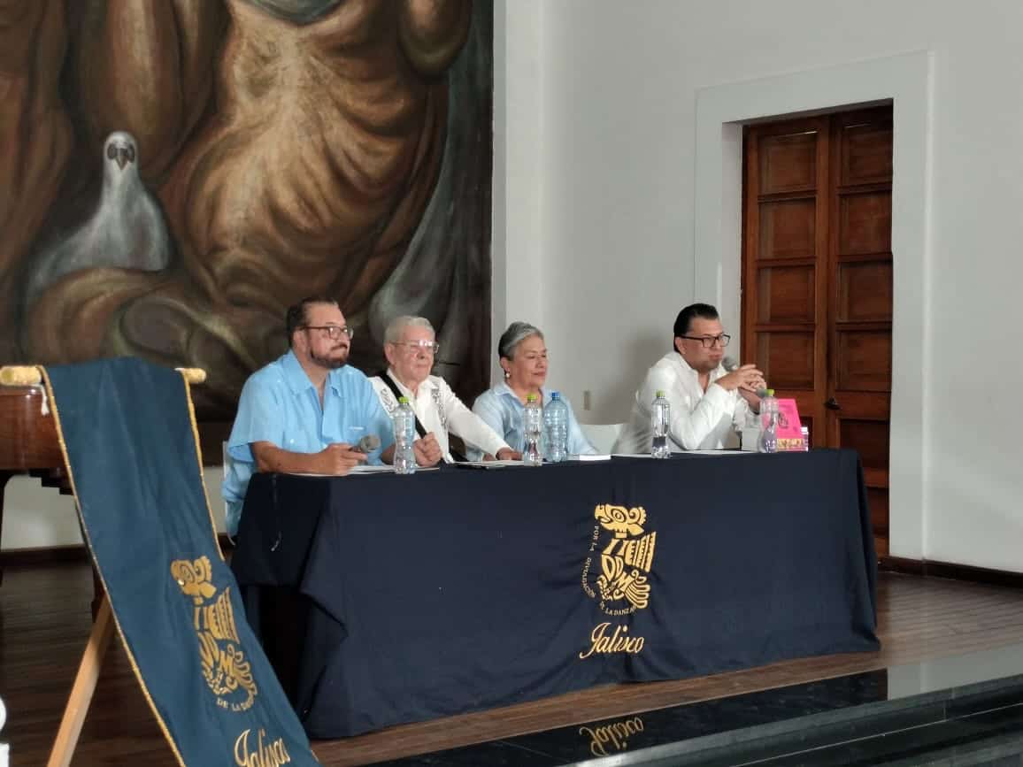 El académico Víctor Manuel Romo presenta su libro “Yo sé quien eres” sobre el folclor jalisciense