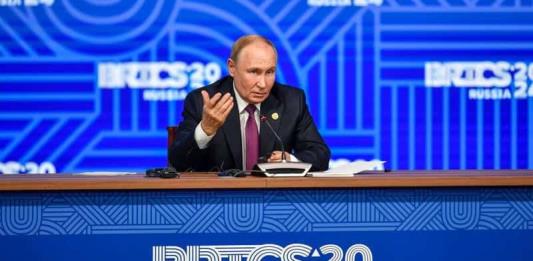 Putin firma decreto para aprobar la doctrina nuclear actualizada de Rusia