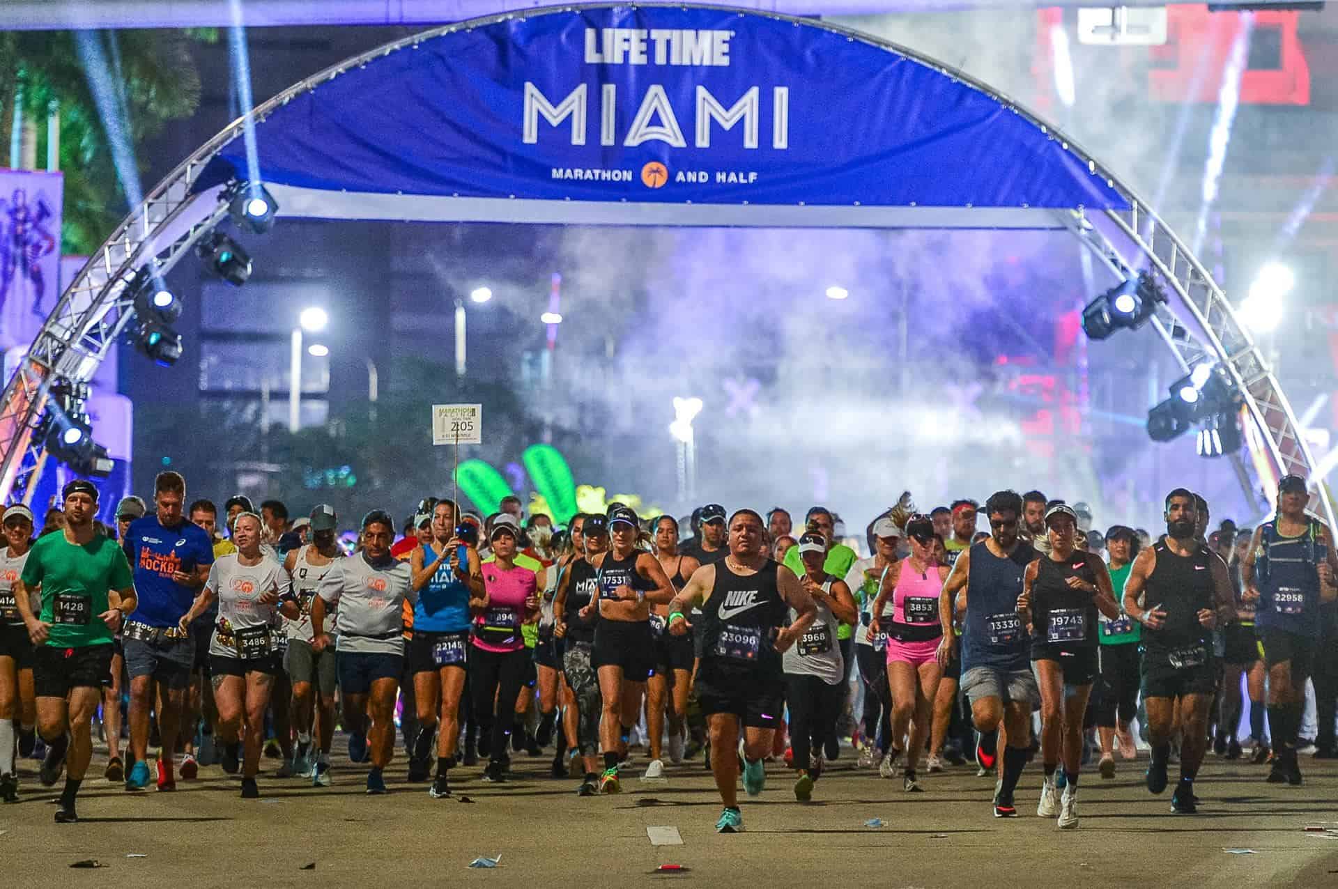 El Maratón de Miami rompe récords con más de 29.000 corredores inscritos