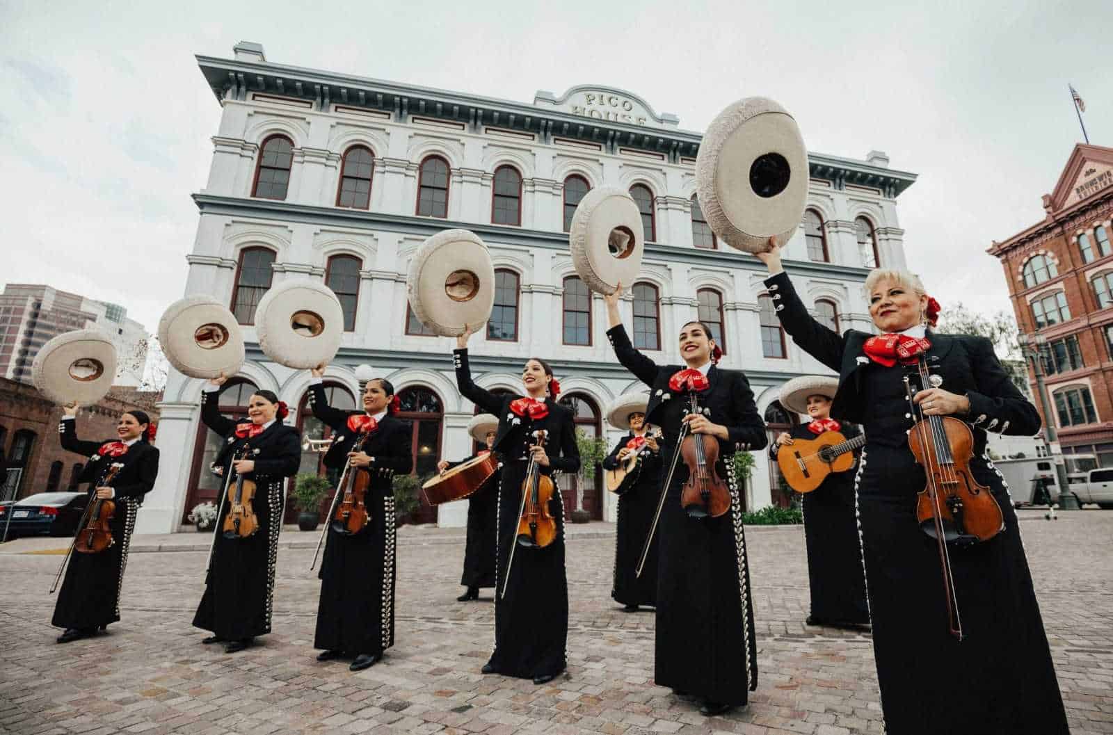 El Mariachi Femenil Nuevo Tecalitlán celebra 18 años con gala en el Teatro Degollado