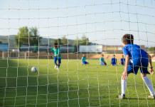 Implementarán en Paraguay plan que garantizará escuela para niños y jóvenes futbolistas