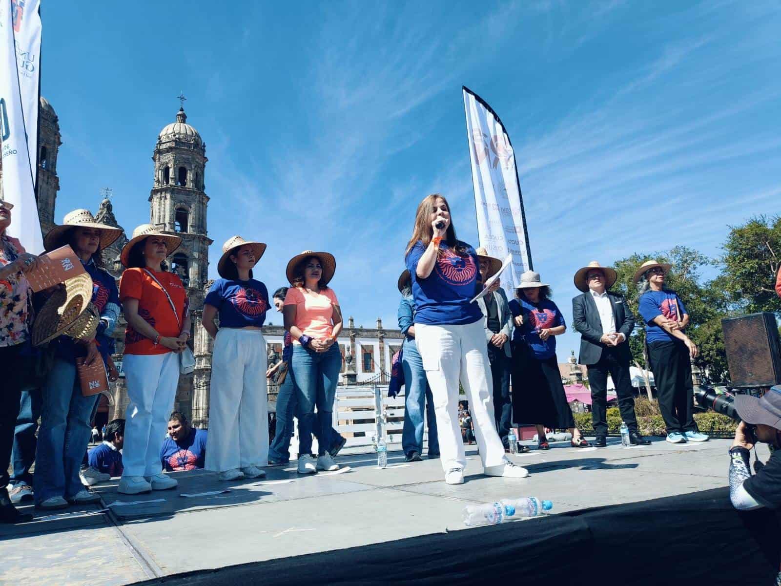 Con lectura y actividades extramuro, la UdeG visibiliza violencia contra mujeres