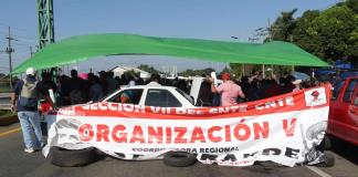 Maestros del CNTE bloquean carreteras de la frontera sur