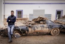 El Kitt de Javier, una réplica del coche fantástico perdida entre el lodo de Picanya