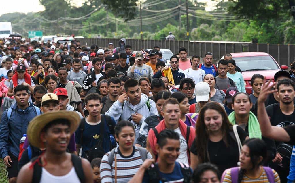 Preocupa a migrantes en México el posible fin de la aplicación CBP One