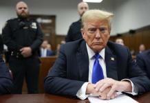 Abogados de Trump piden anular multa de USD 454 millones por fraude financiero