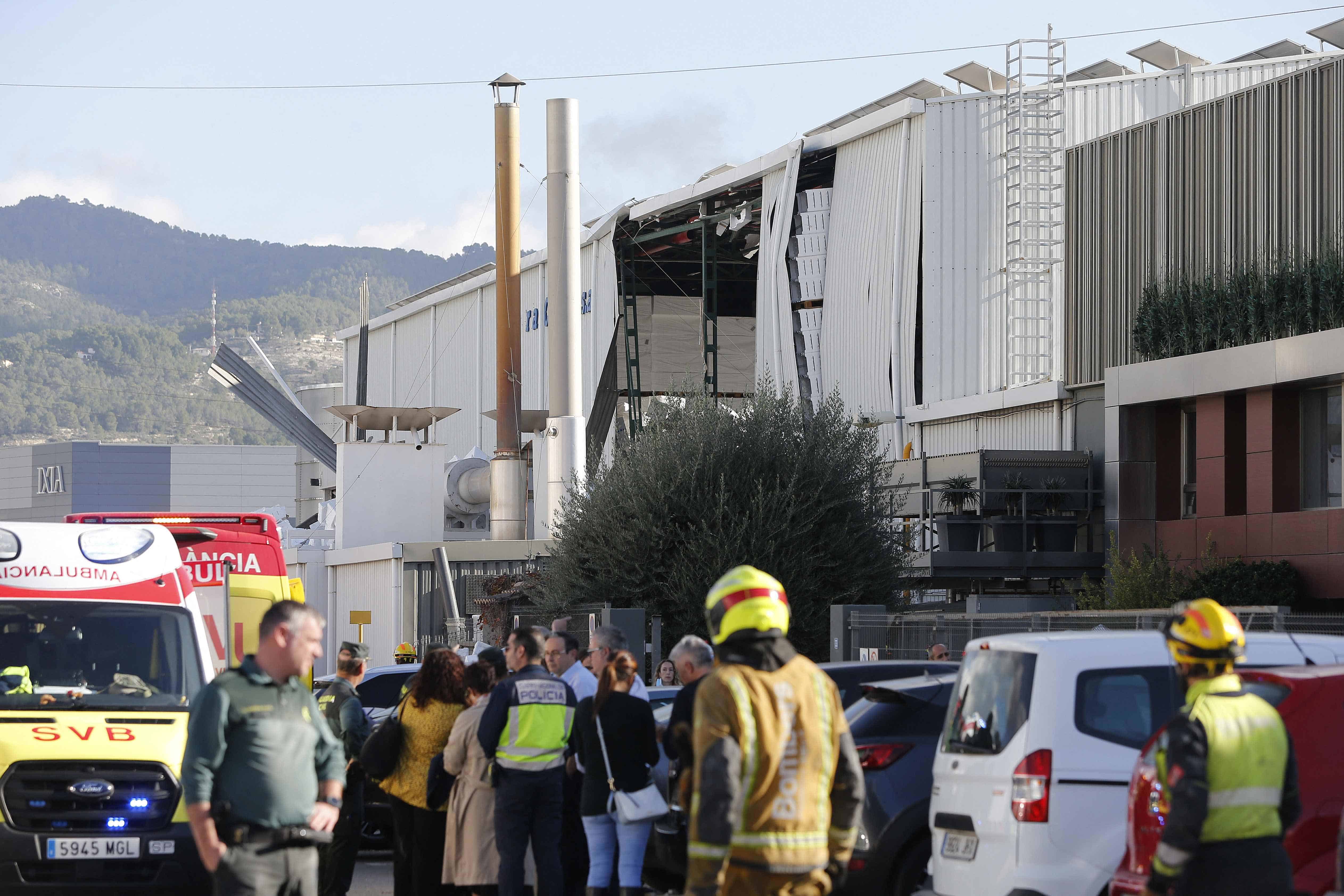 Tres muertos y 7 heridos en la explosión de una fábrica en España