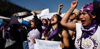 Estudiantes mexicanas promueven primera sentencia por violencia digital con IA en el mundo