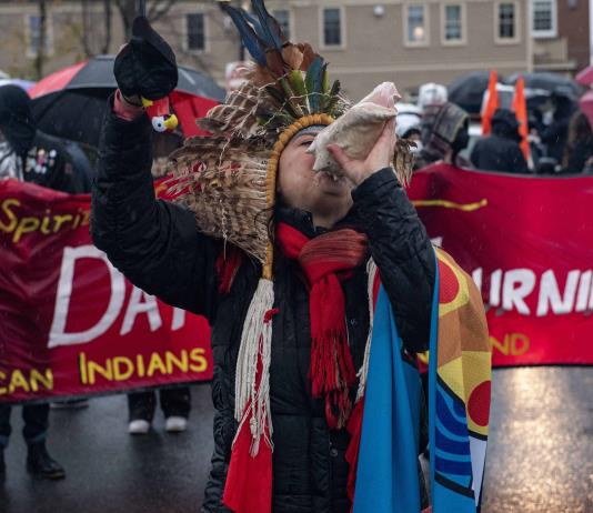 Los estadounidenses celebran Acción de Gracias marcados por la vuelta de Trump