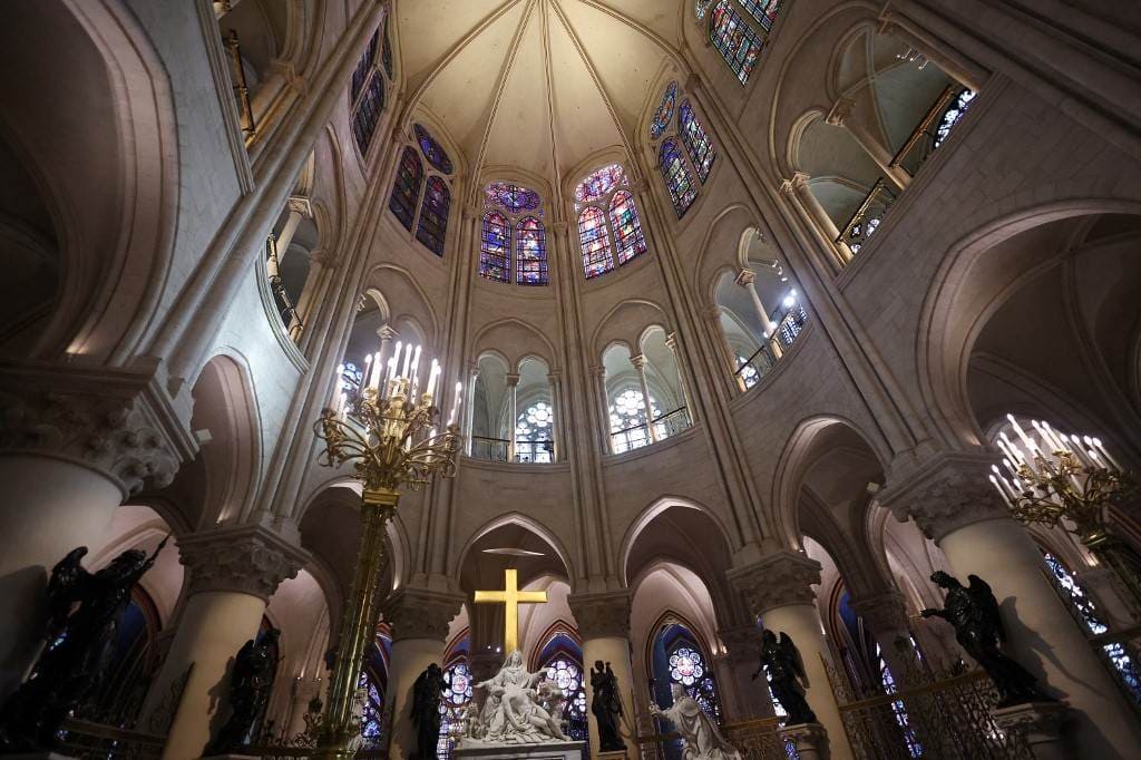 La catedral de Notre Dame desvela su nuevo resplandor al mundo