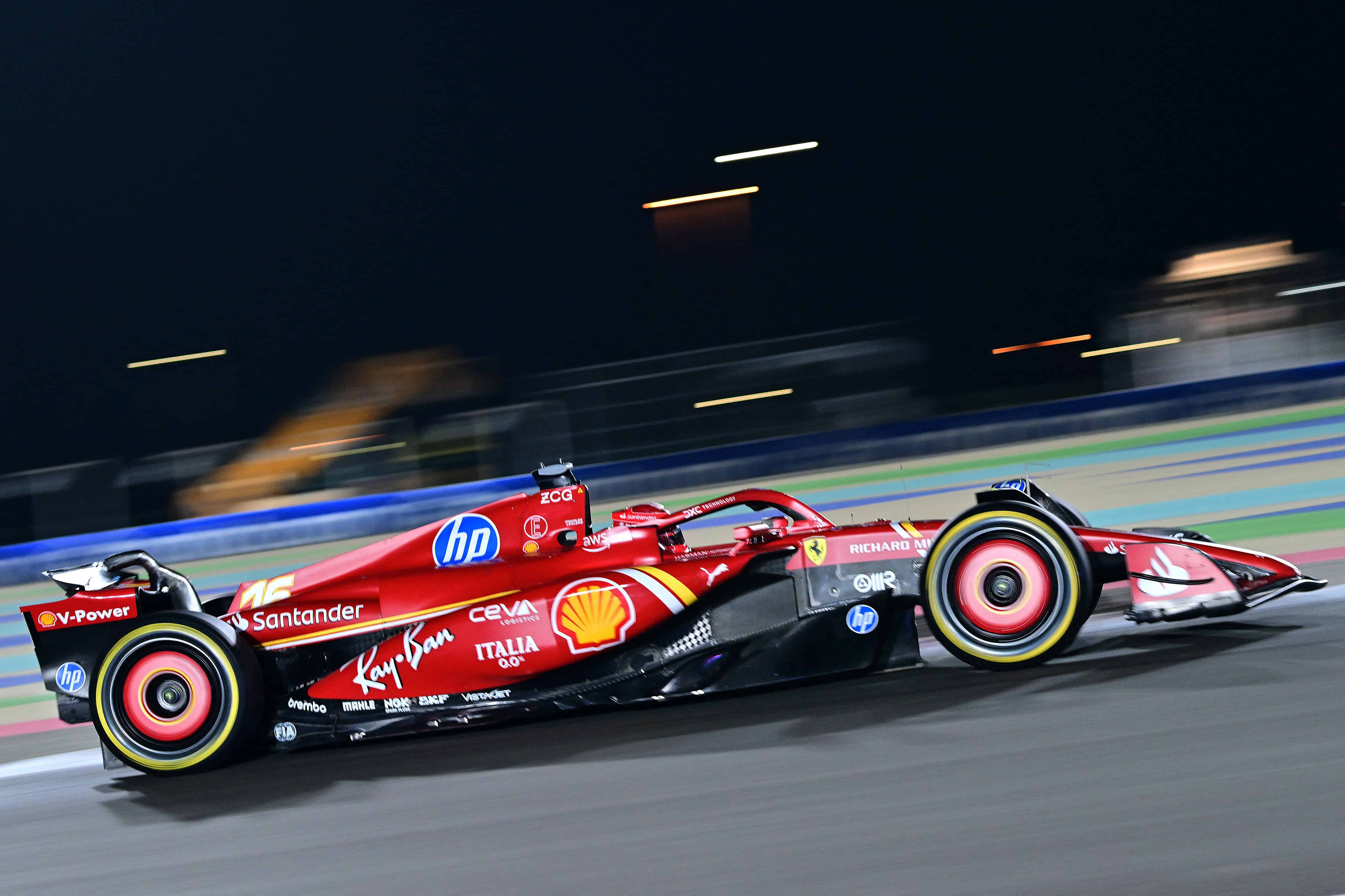 Leclerc aventaja a los McLaren en los primeros libres de Catar