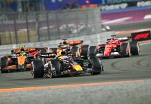 Verstappen logra la victoria en el Gran Premio de Qatar y Checo abandonó la carrera