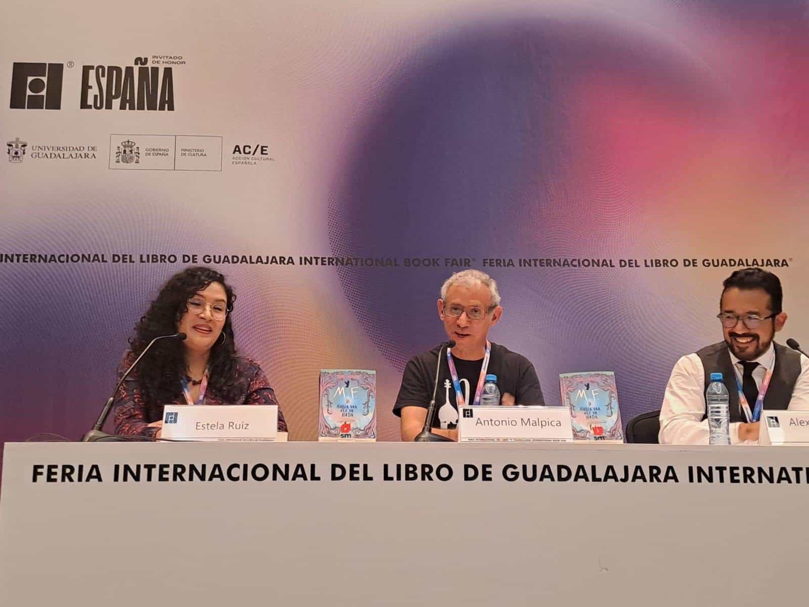 Antonio Malpica presenta M.F. Había una vez una hada, un libro digital para incentivar la lectura