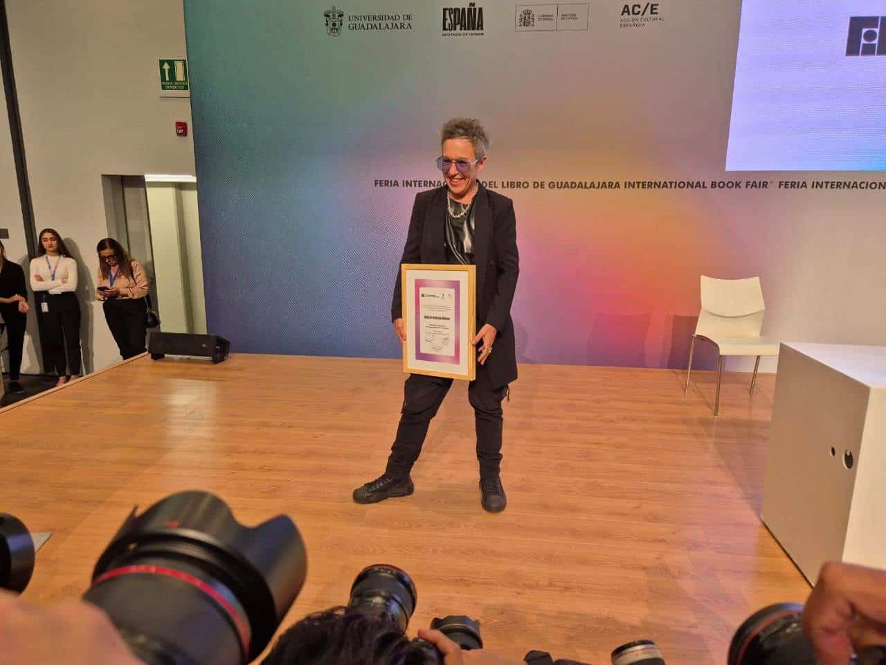 Gabriela Cabezón Cámara recibe el Premio de Literatura Sor Juana Inés de la Cruz 2024